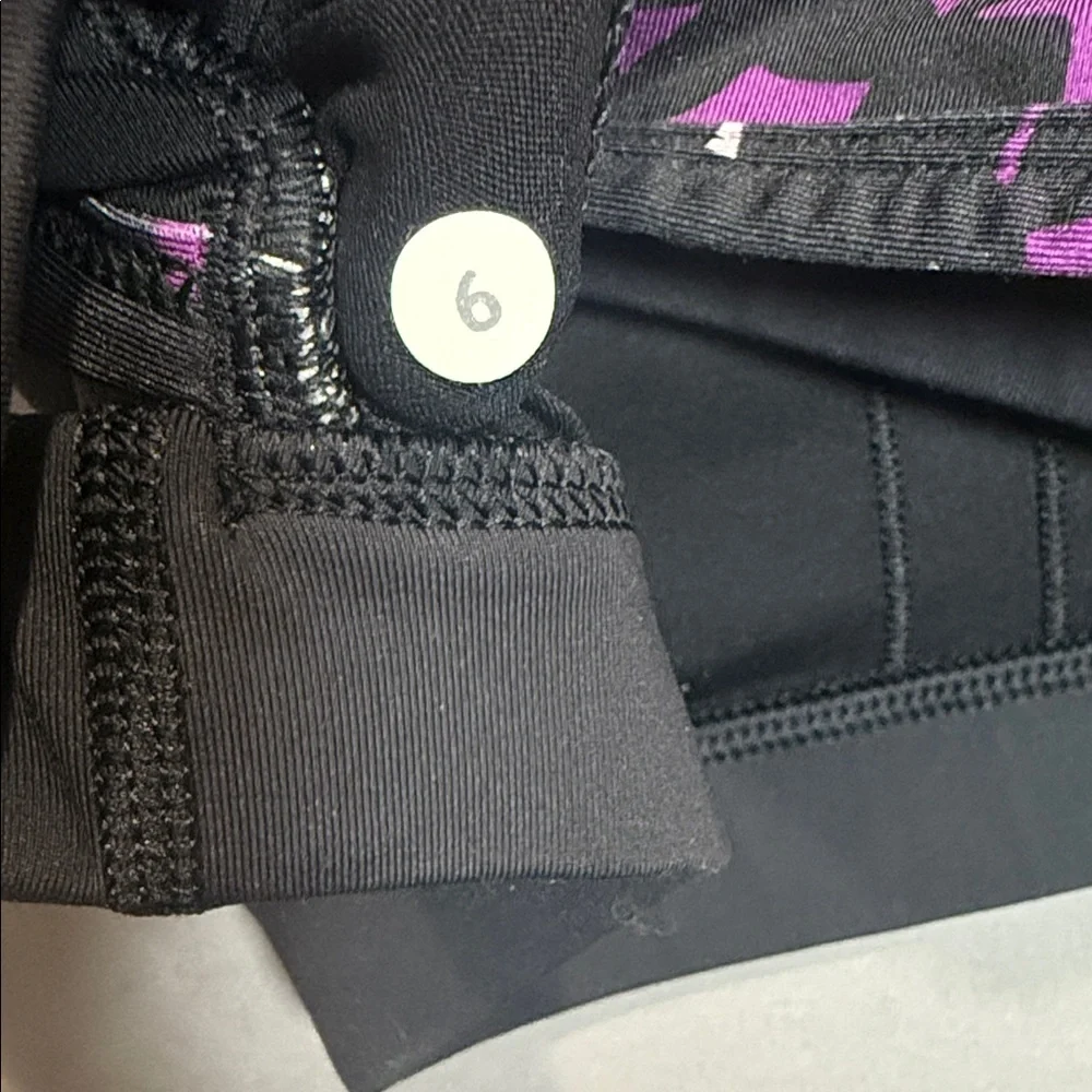 Lululemon Athletica Black and Purple‎ Splendour Bra, Size 6